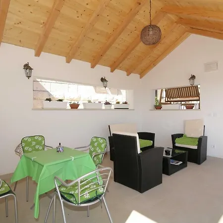 Rooms&studios Rina 3*