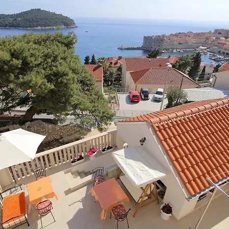 Guest house Rooms&studios Rina