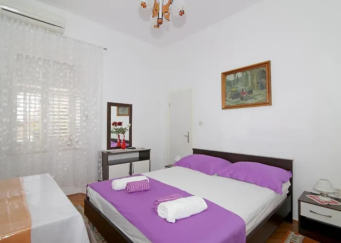 Rooms&studios Rina 3* Дубровник