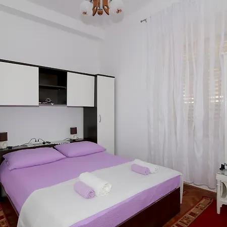 Rooms&studios Rina Ντουμπρόβνικ