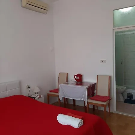 Πανσιόν Rooms&studios Rina Ντουμπρόβνικ